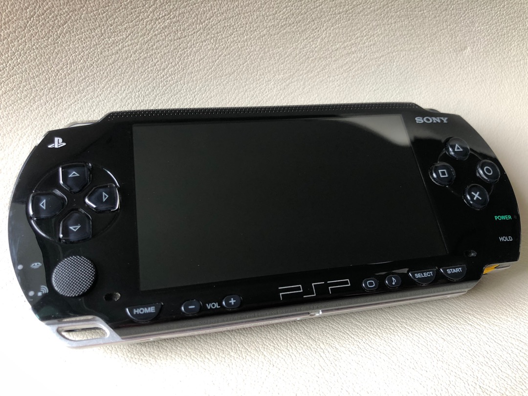SONY PSP Playstation Portable Console JAPAN Model PSP-3000 Piano Black  (Japan Import)
