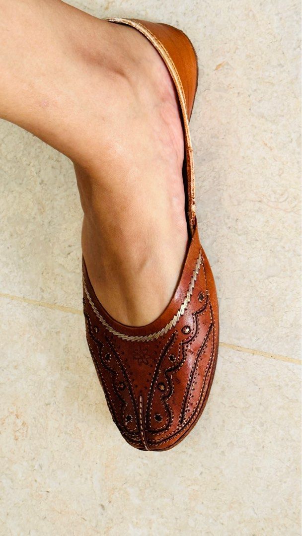 Pure leather on sale punjabi jutti