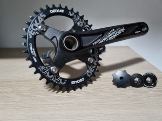RaceWork hollowtech crank arms & Deckas oval chain ring