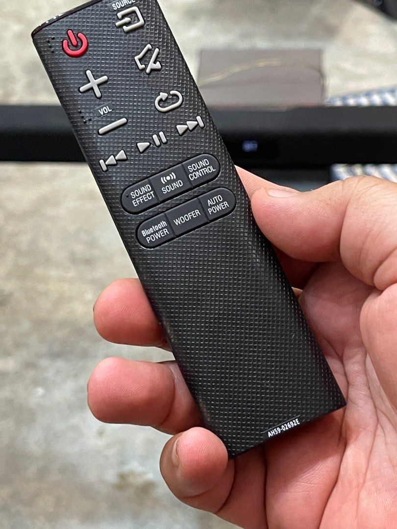 SAMSUNG SOUNDBAR 2.1 HWF355, Audio, Soundbars, Speakers & Amplifiers