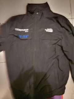 Size XL th north face Supreme jacket