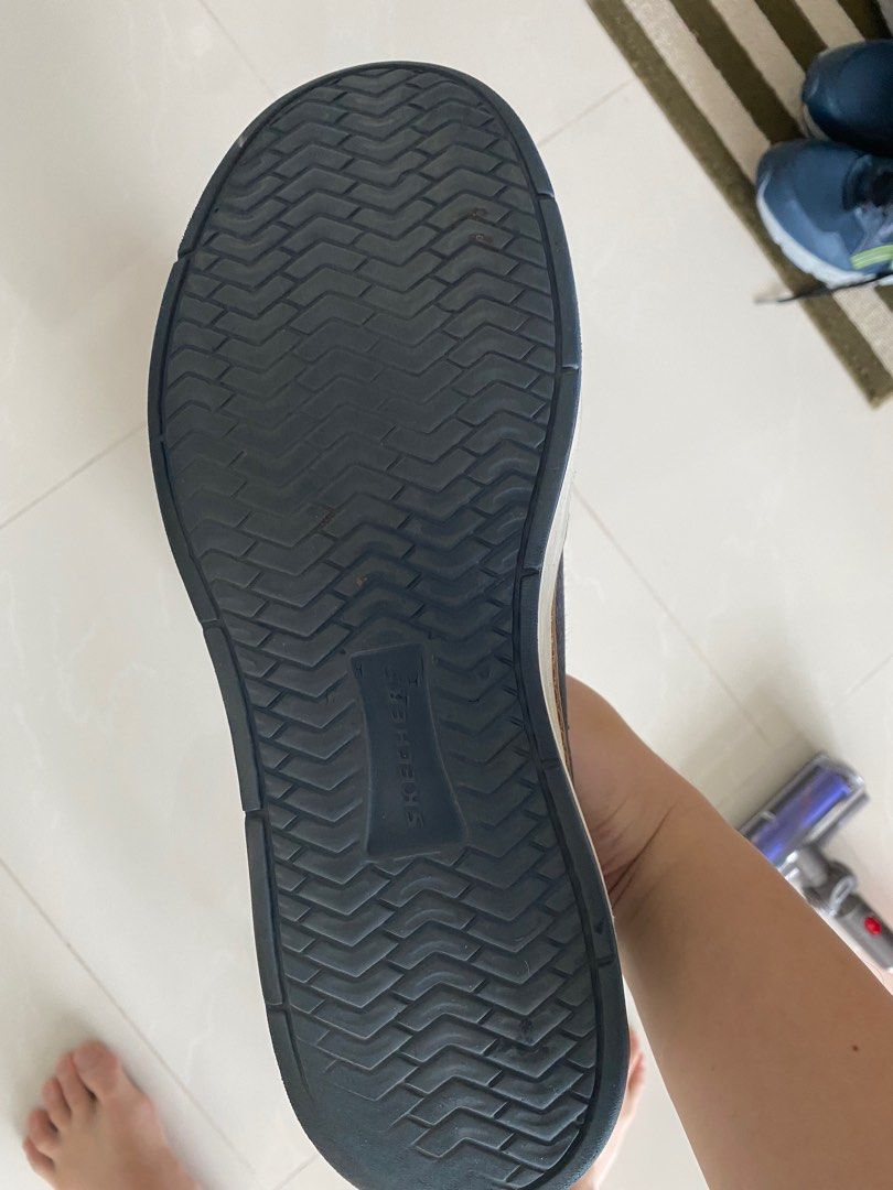 sketcher air cooled memory foam shoes