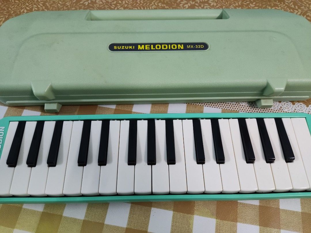Suzuki Melodion MX32D 32key melodica mini piano keyboard, Hobbies