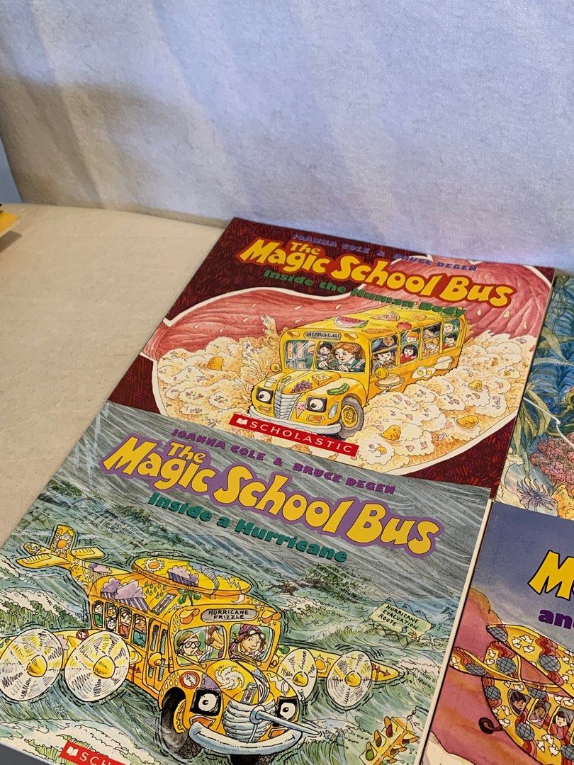 The Magic School Bus book(multiple versions), Hobbies & Toys, Books ...