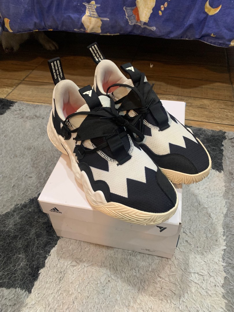 trae young so so def shoes