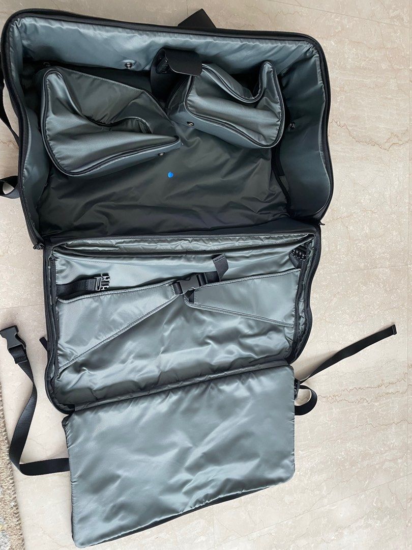Tumi Tri Fold Garment bag, Luxury, Bags & Wallets on Carousell