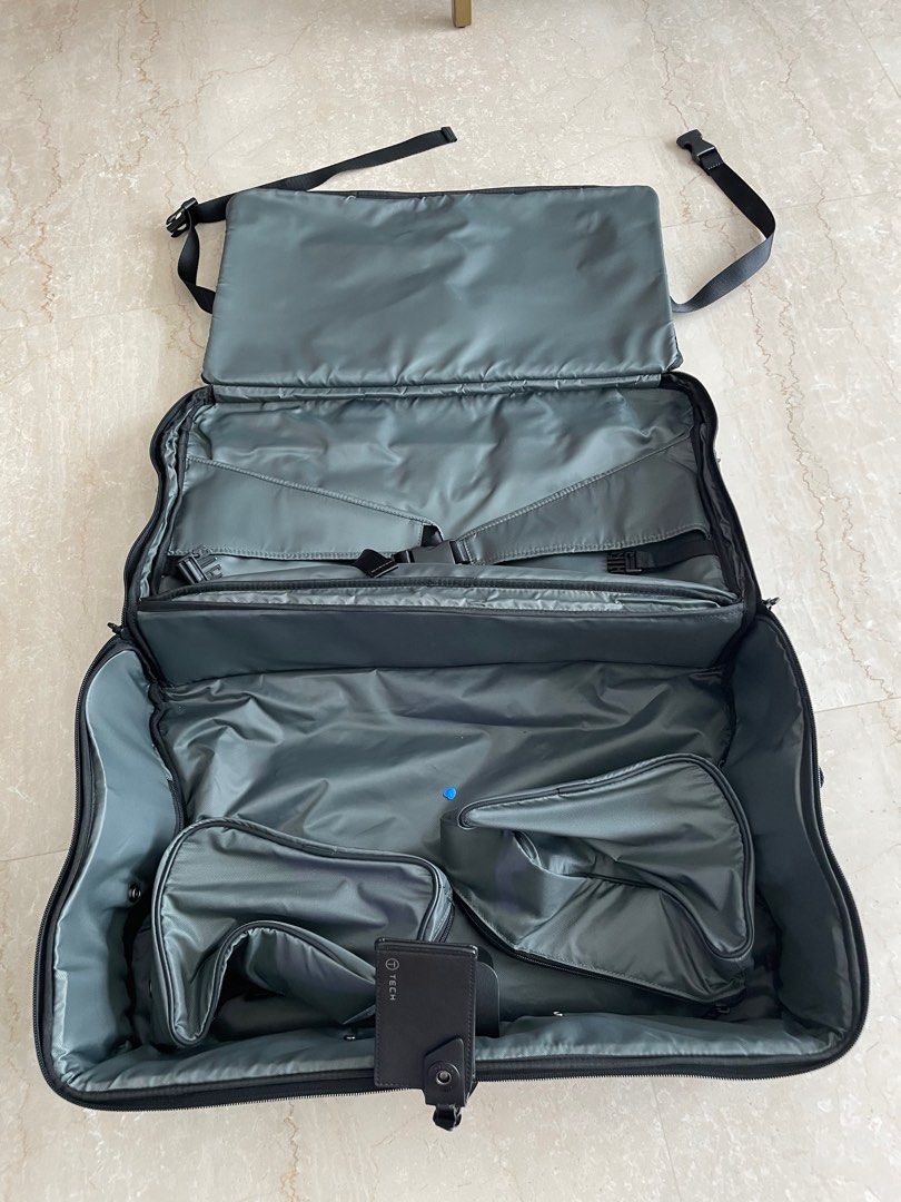 Tumi Tri Fold Garment bag, Luxury, Bags & Wallets on Carousell