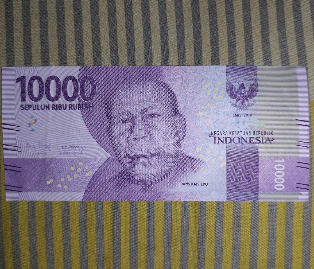 Uang Kertas Negara Ri 10000 Nomor Seri Bagus Antik Uang Lama Di Carousell