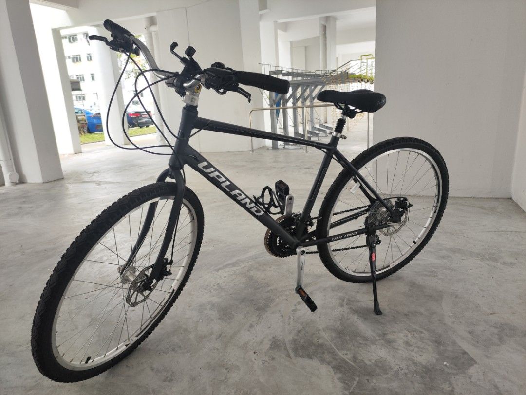 UPLAND Hybrid Bicycle YEAR END CLEARANCE Sports Equipment
