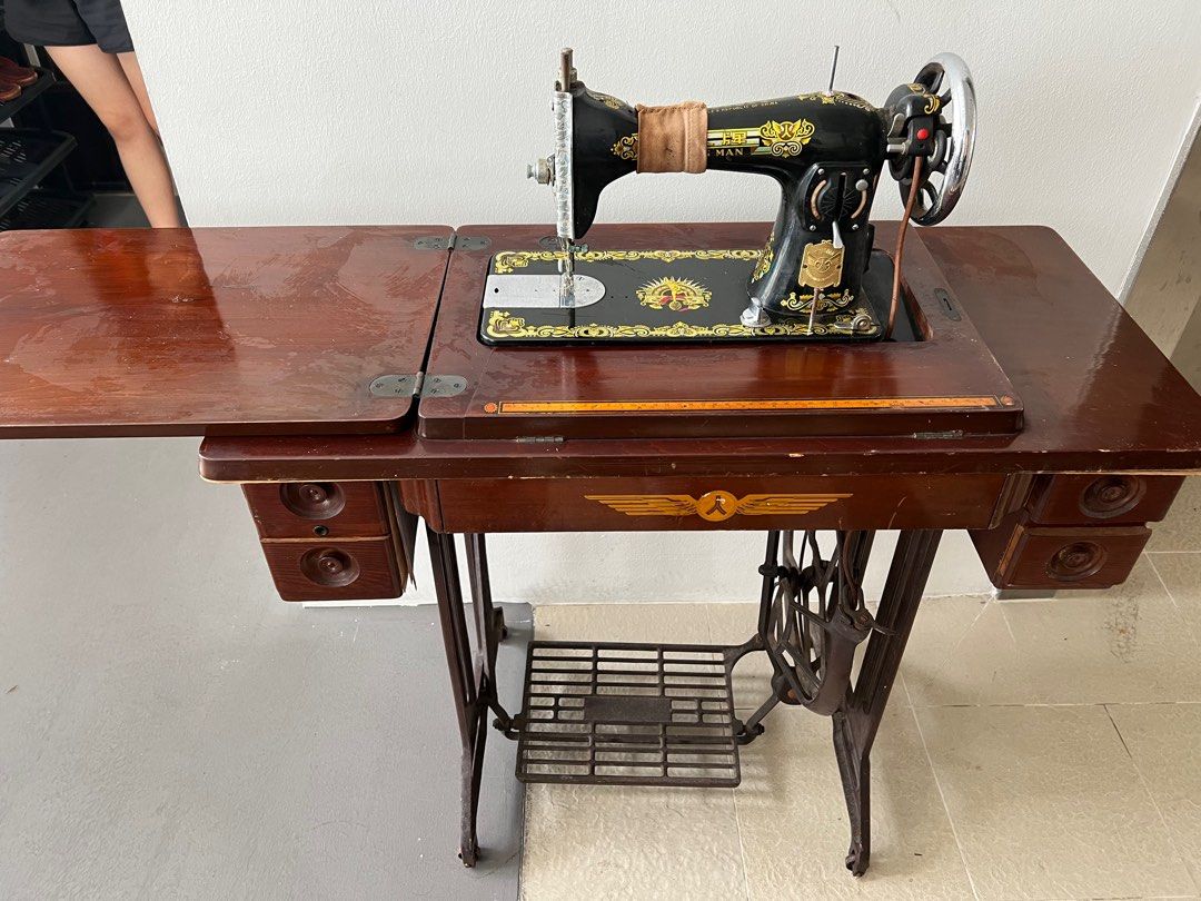 Vintage sewing machine, Furniture & Home Living, Furniture, Other Home