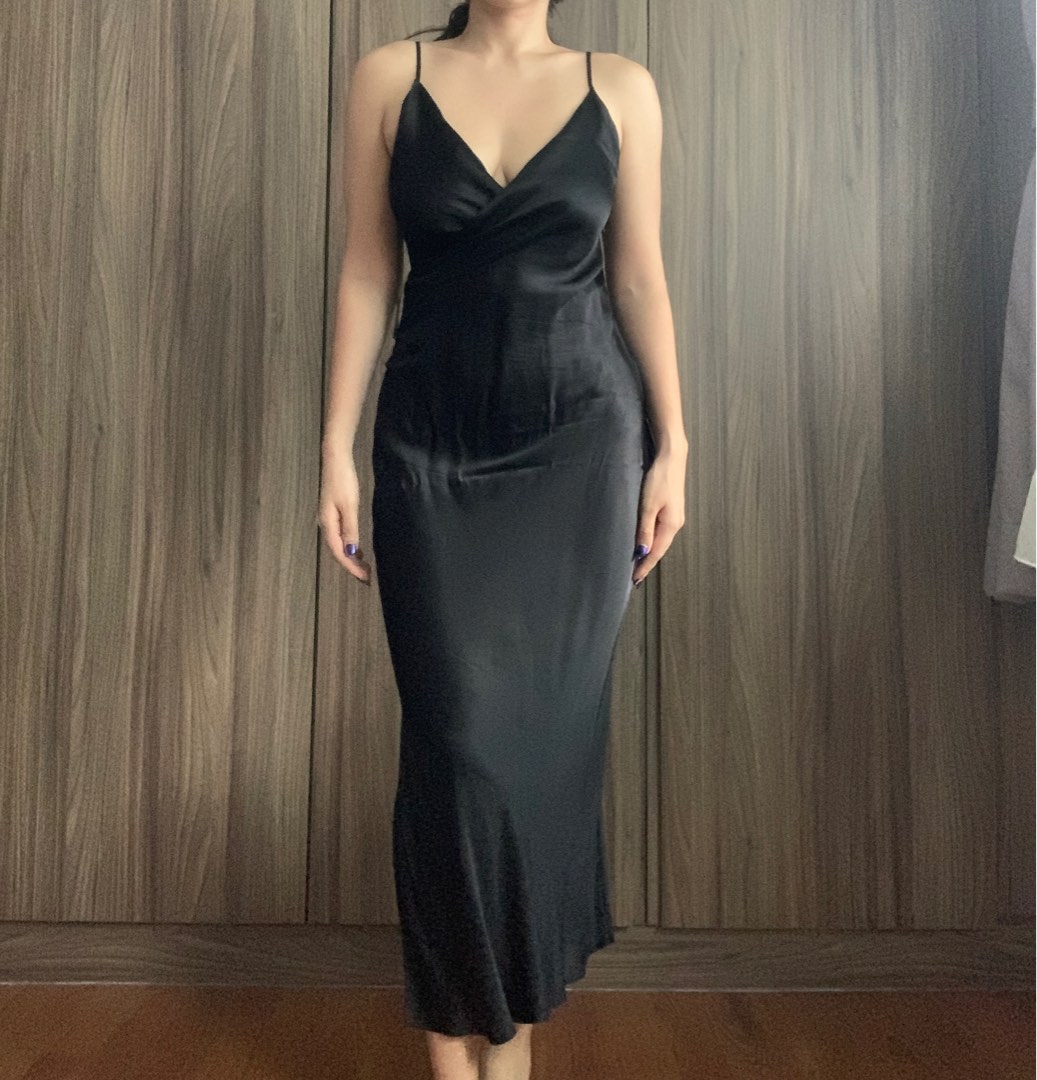 Zara Black Satin Plunge Neck Evening Gown, Women's Fashion, Dresses ...