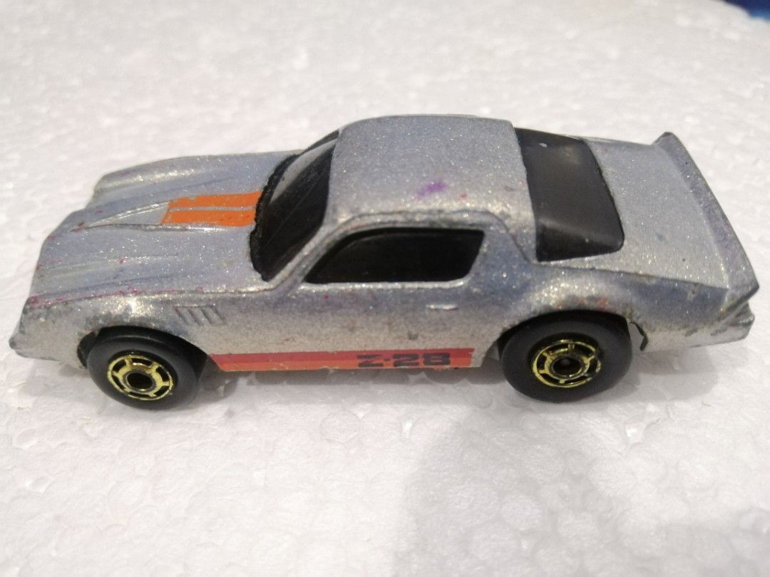 Hot wheels top camaro z28 1982