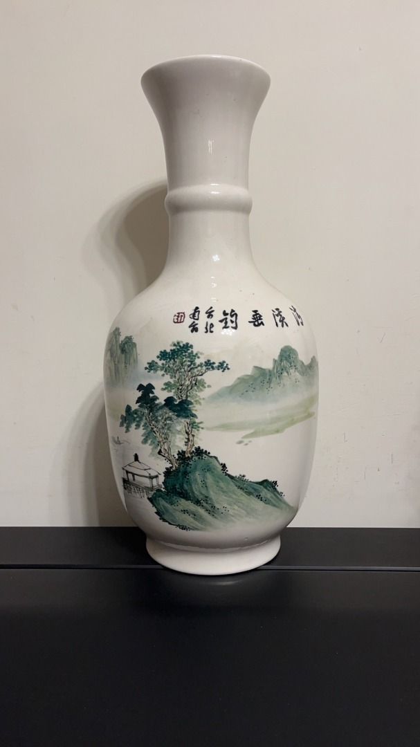 早期中華藝術陶瓷山水花瓶~高46公分~台北北投任克重監製~珍藏20年以上 