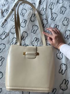 （分類：）位於 。 由 takemetakeme 提交（商品編號 1206312773，圖片 1）。簡介： 。