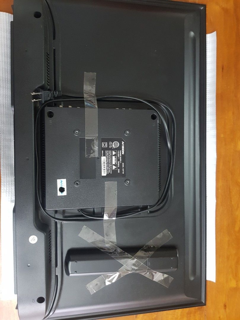 Avision 32 in smart tv for parts, TV & Home Appliances, TV