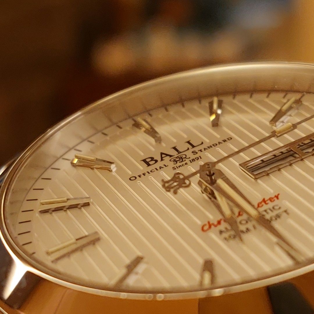 Chronometer red store label gmt