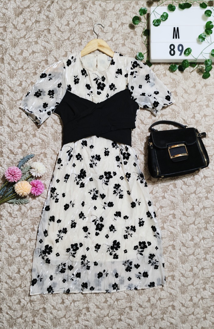 BLACK & WHITE MAXI DRESS main image 1