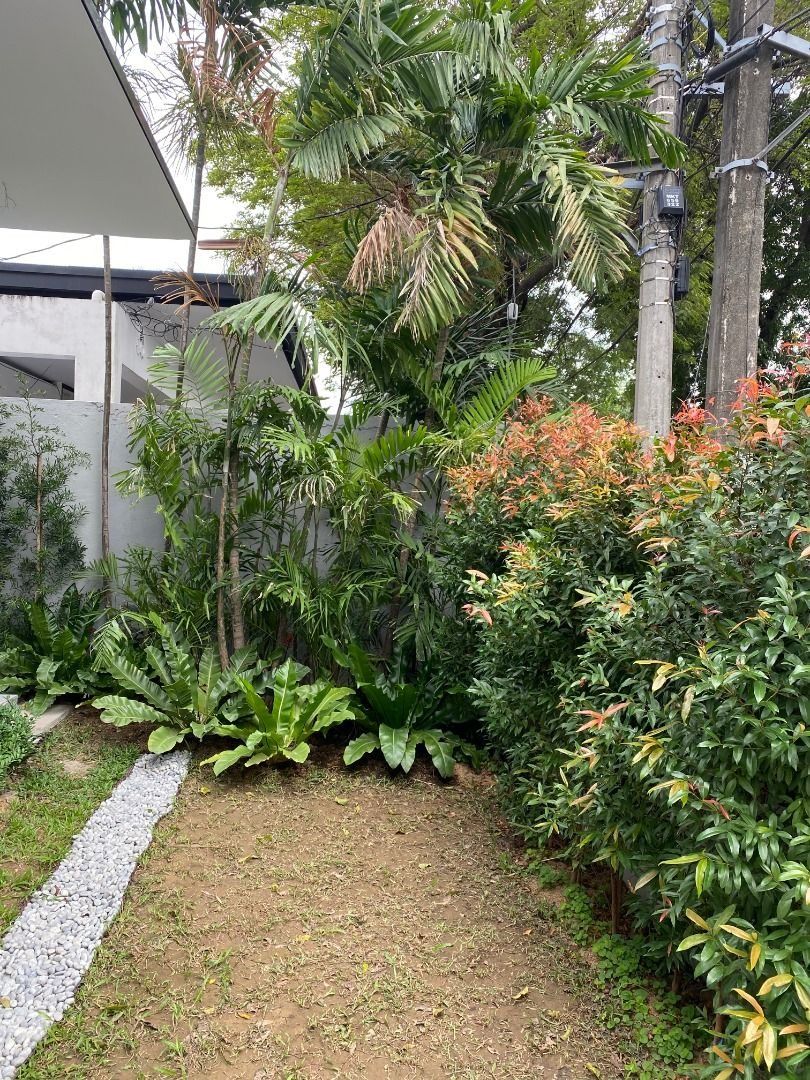 Brand New San Lorenzo Village house and lot near Village