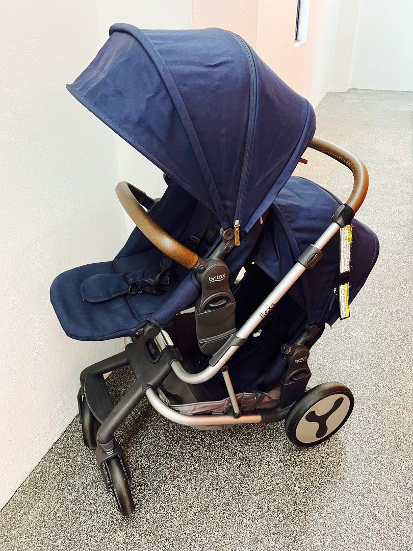 Britax Flexx Stroller Tandem Stroller with additional Bassinette
