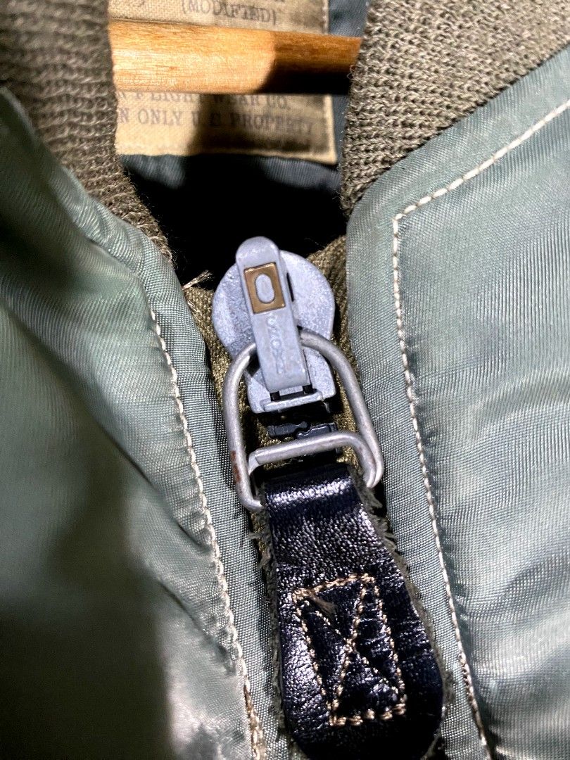 Buzz Rickson Type B-15D Modified Flight Bomber Jacket, Men's Fashion ...