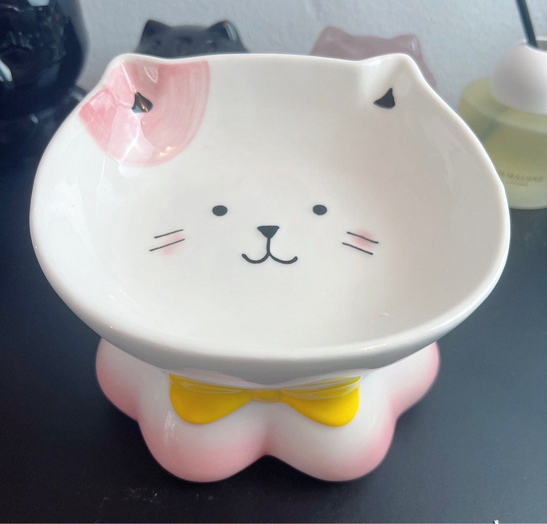 Cute shop cat dishes