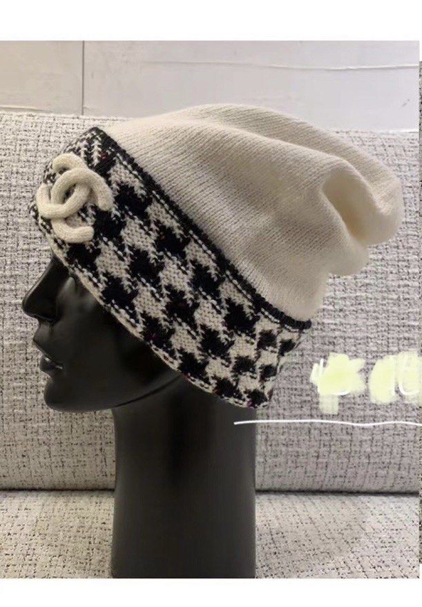 Chanel Cashmere CC Logo Beanie Winter knit Hat , Luxury, Apparel on  Carousell