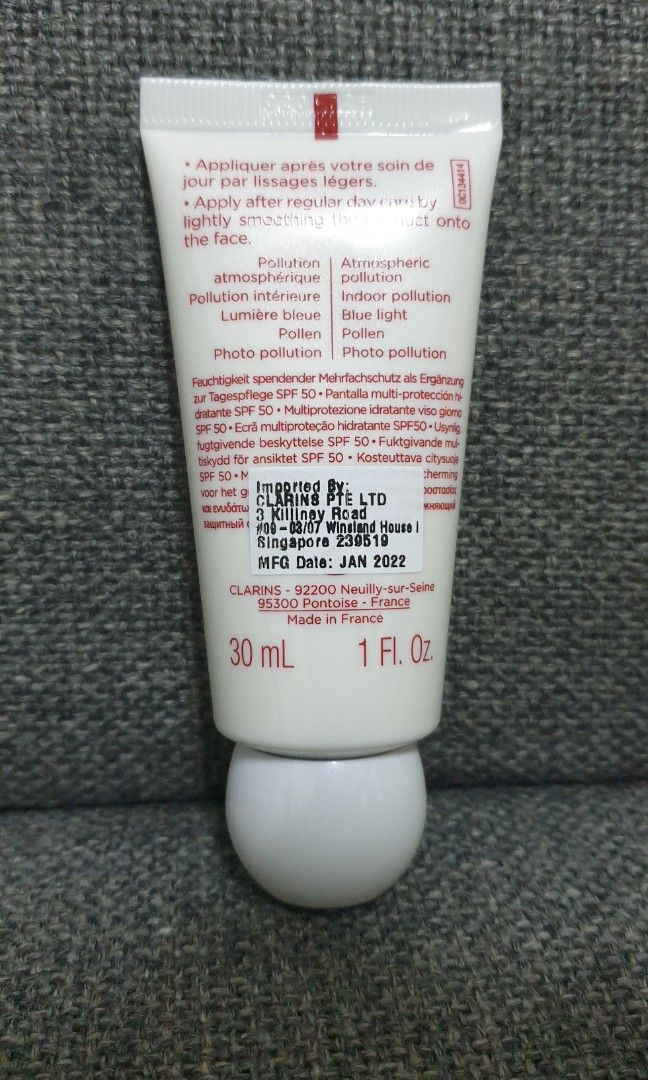Clarins UV Plus Sunscreen-30 mL (Category: Face Care) located in Singapore. Submitted by feliner (Listing ID 1206482761, Image 2). Description: This Clarins Multi-Protection Moisturising Screen is a suncreen with fine texture, SPF 50- PA+++ UVA-AVB. Please take note that it is 30 mL..