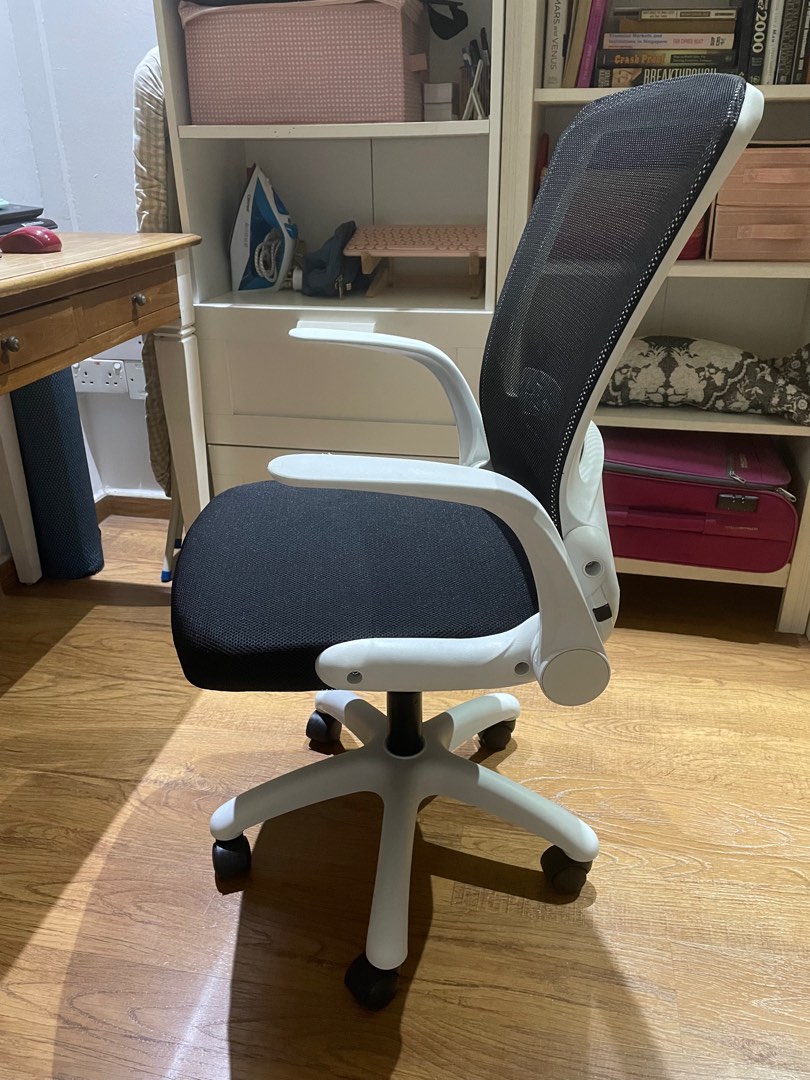 Computer Chair, Furniture & Home Living, Furniture, Chairs on Carousell