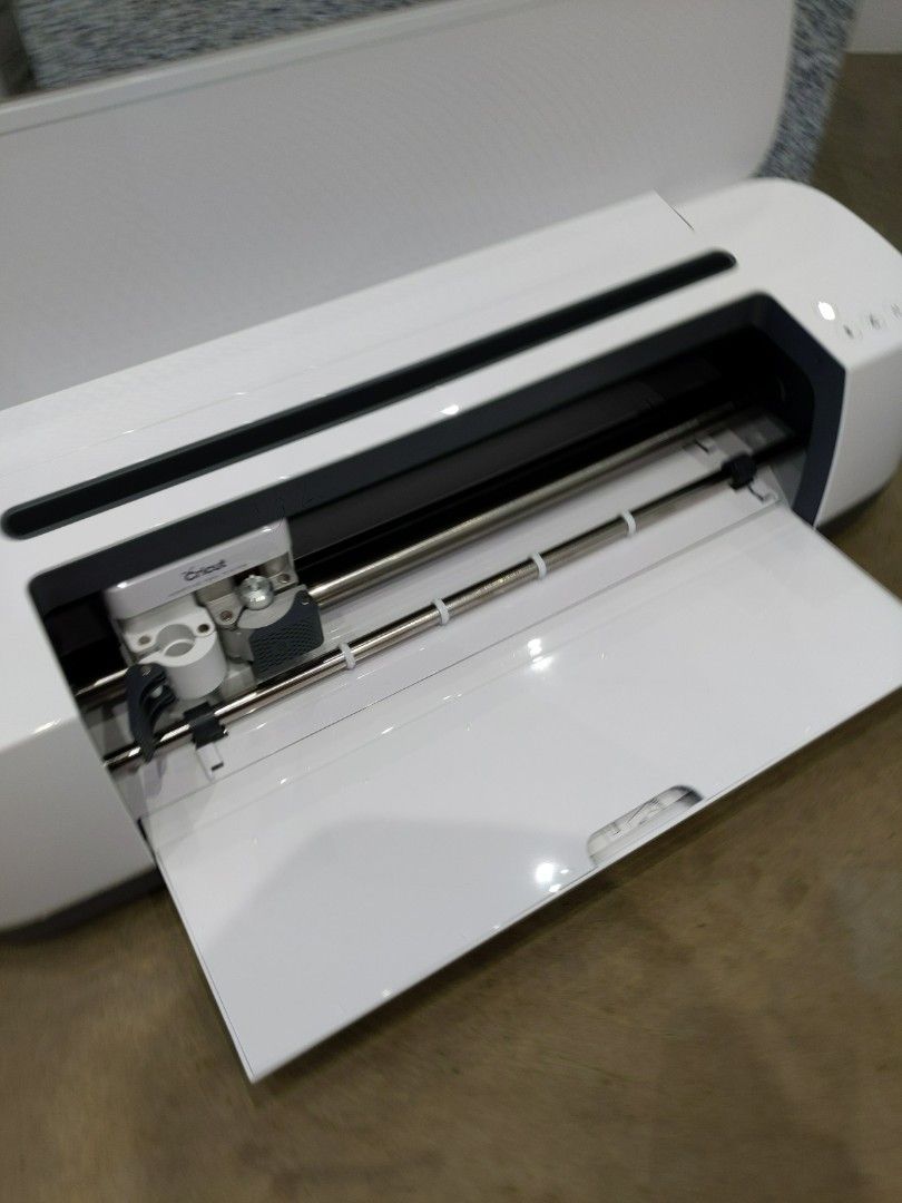 Cricut Maker (jammed), Hobbies & Toys, Stationery & Craft, Other