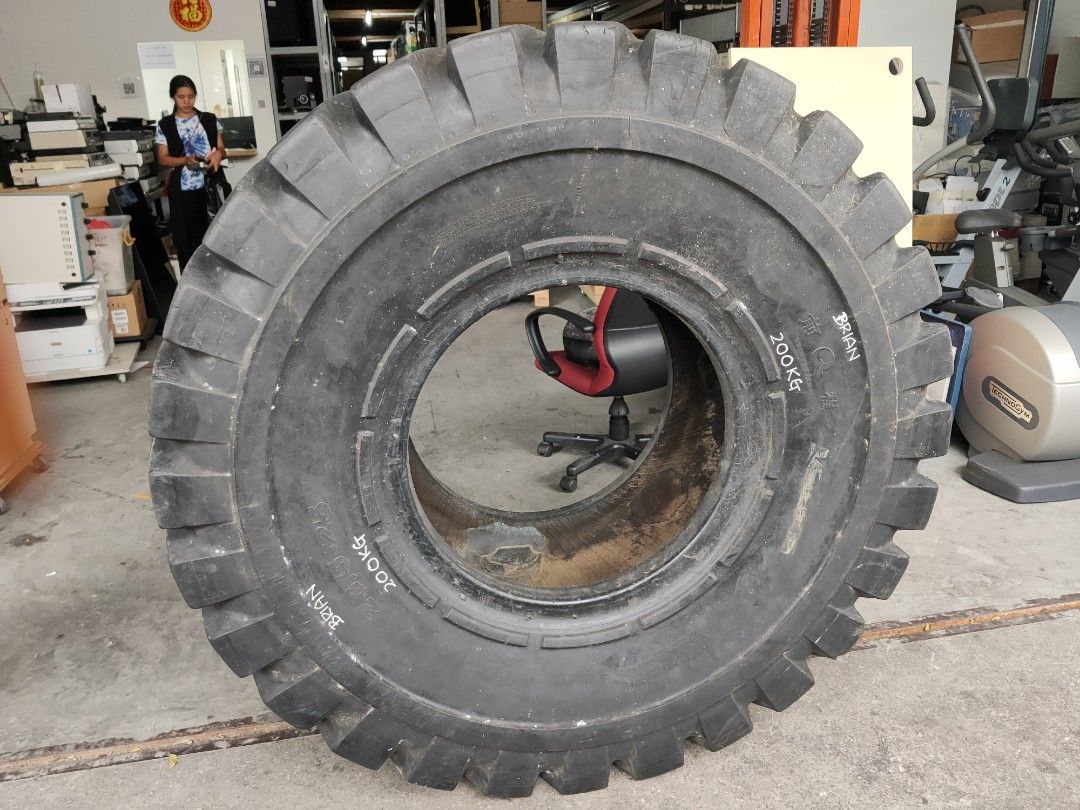 Crossfit Tire Tyre for Flip or Hammer 23.525 Tyre For Sale 250