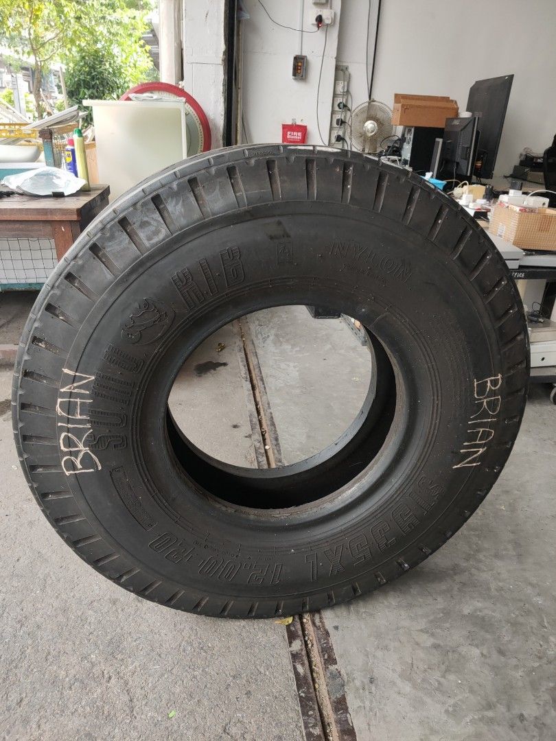 Crossfit Tire Tyre for Flip or Hammer 23.525 Tyre For Sale 250