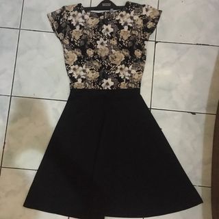 SALE 3pcs/100k Floral Dress Zara look alike