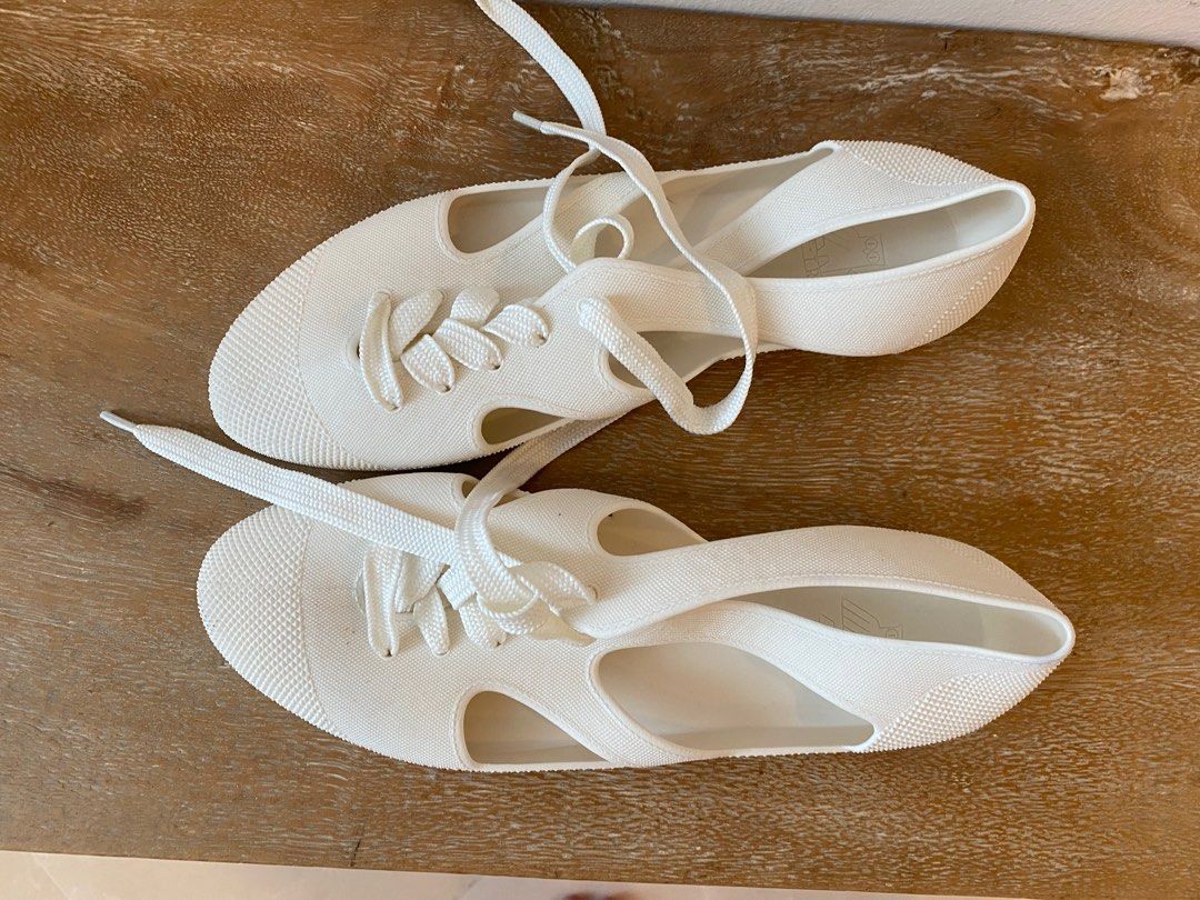 F Troupe K106 Bathing Shoes