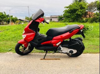 Gilera st 200