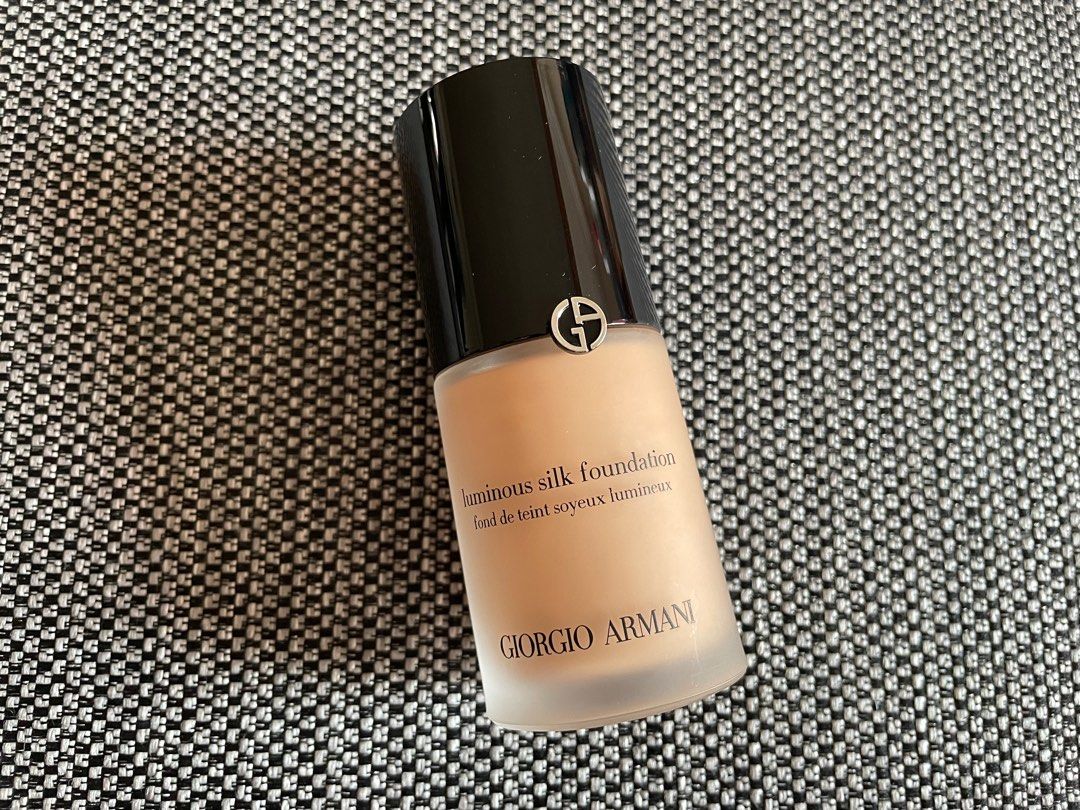 Giorgio Armani Luminous Silk Foundation - Shade  (Pre-reformulation  Version), Beauty & Personal Care, Face, Makeup on Carousell