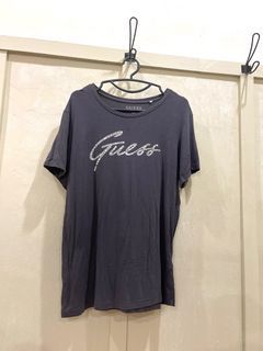 Guess tshirt