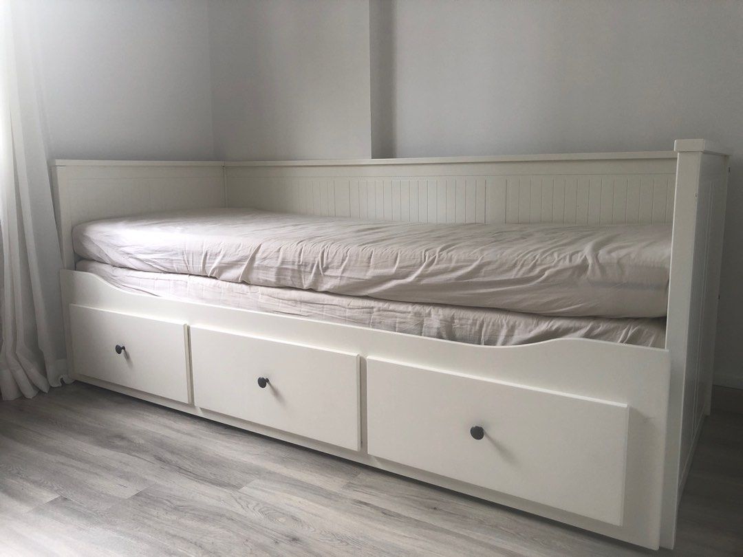 IKEA Hemnes Daybed, Furniture & Home Living, Furniture, Bed Frames