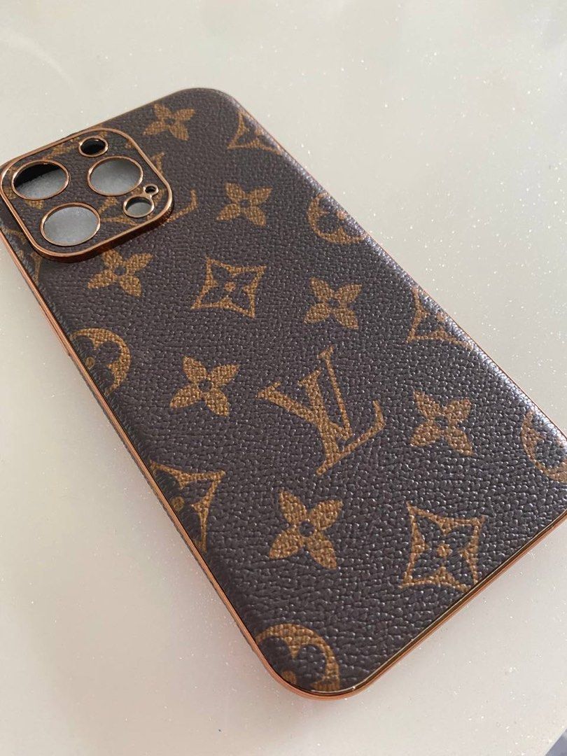 Funda para iPhone 13 Pro Max - Louis Vuitton Gold