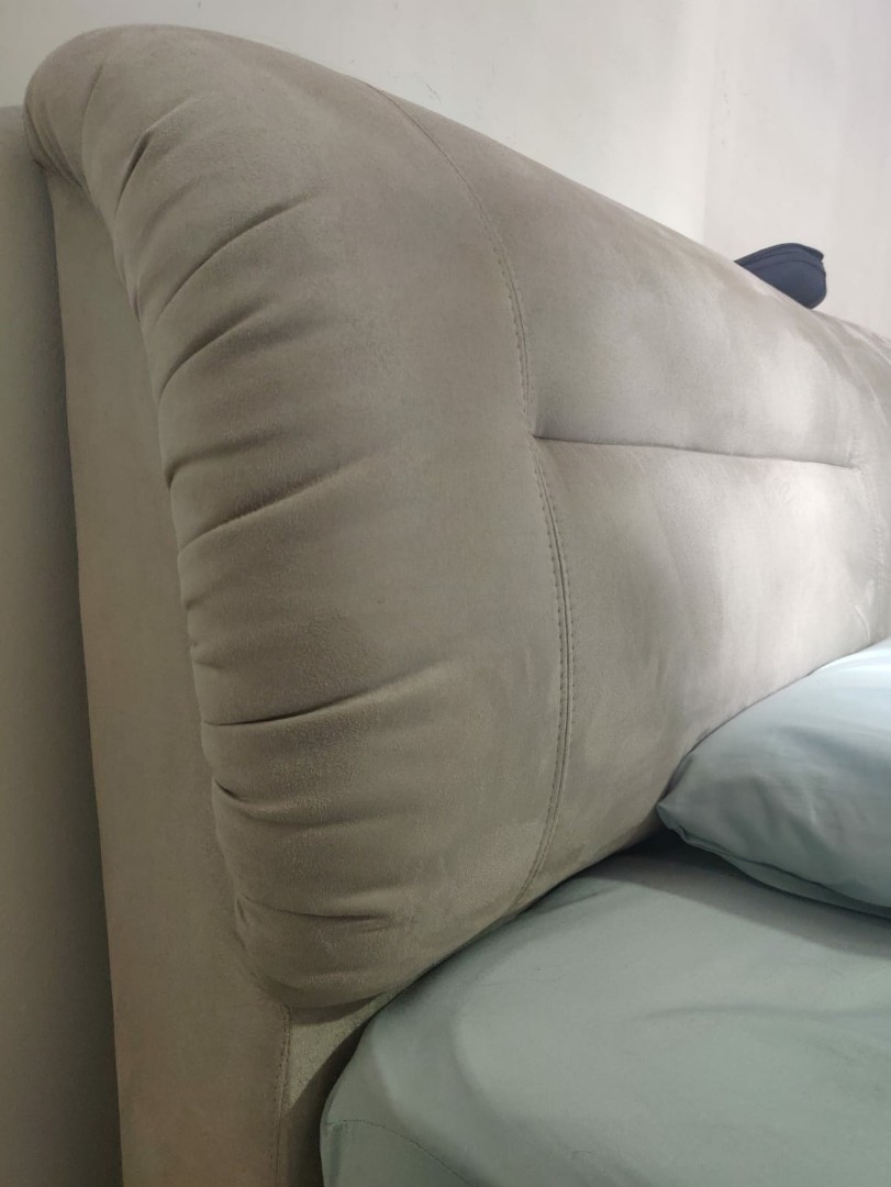 King Koil mattress+ Bed frame (King Size), Furniture & Home Living