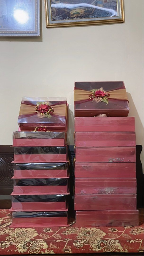 Kotak seserahan box super tebal + tutup mika bunga warna merah maroon