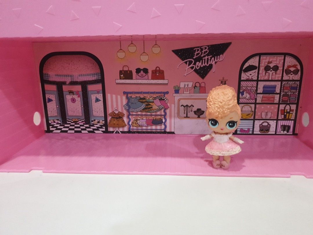 LOL Suprise! 36 dolls display case (dolls not included), Hobbies & Toys