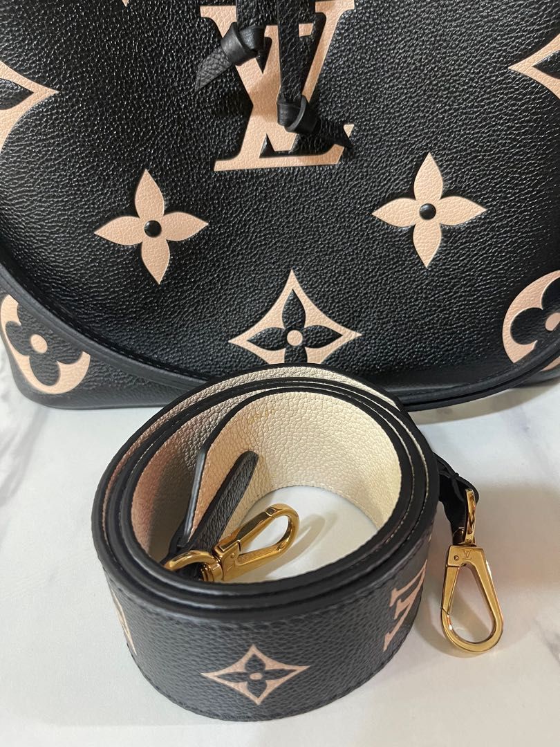 LOUIS VUITTON Monogram Black Vernis Cannes Bucket Bag Crossbody 2019  Collection