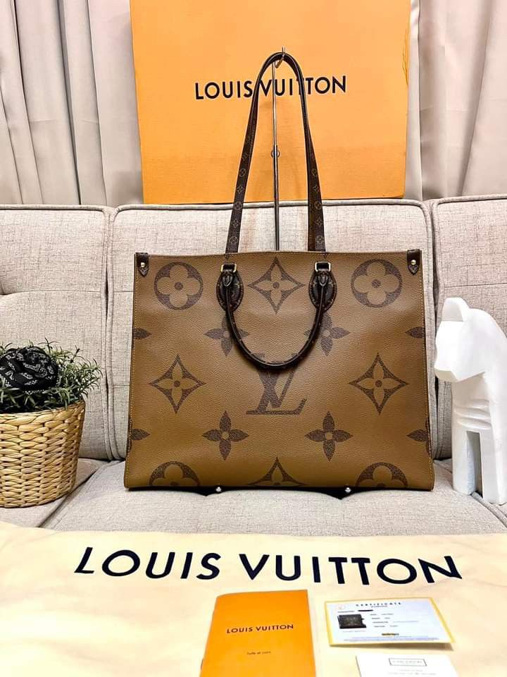 Louis Vuitton On the go MM OTG Reverse Monogram, Luxury, Bags & Wallets on  Carousell