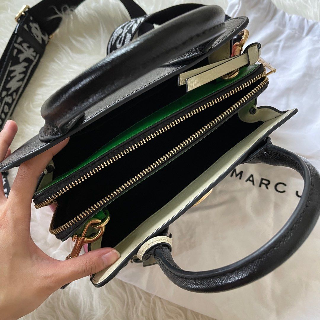 Marc Jacobs Little Big Shot Tote Bag Black Pink Tas Branded Preloved  Thrift, Barang Mewah, Tas & Dompet di Carousell