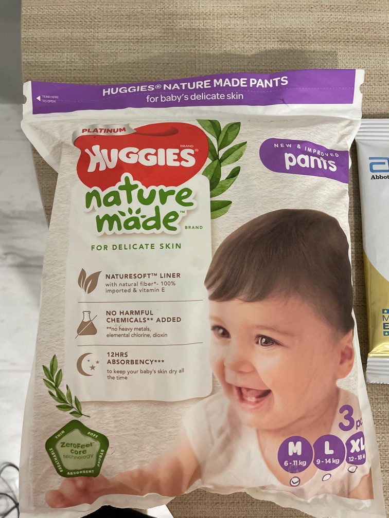 Milk powder samples and 1 Msized diaper samples, Babies & Kids