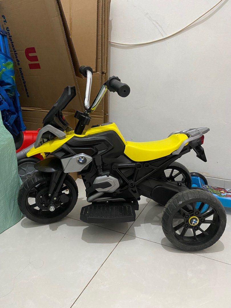 Motor listrik bmw accu, Toys & Collectibles, Mainan di Carousell