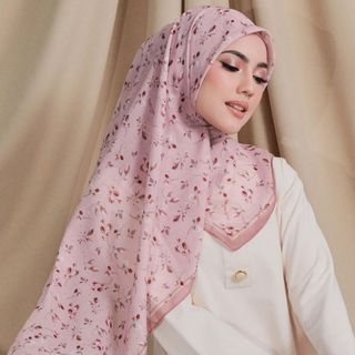 (Category: ) located in . Submitted by soffia.tudungcloset (Listing ID 1206352629, Image 1). Description: .