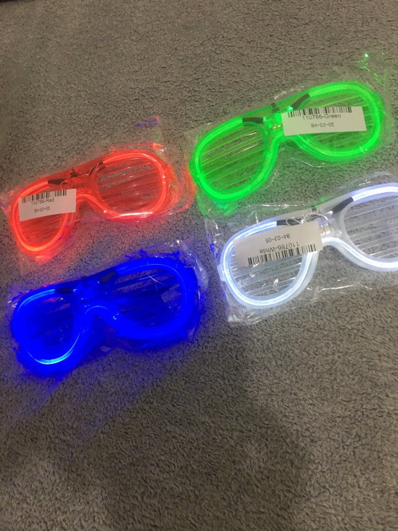 New Year Party Sunglasses (Category: Sunglasses & Eyewear) located in Rizal. Submitted by idealgadgets (Listing ID 1206373613, Image 1). Description: I’m selling this item for Php 125 each Blinking fast, slow, steady and off I do accept meet up and shipping.