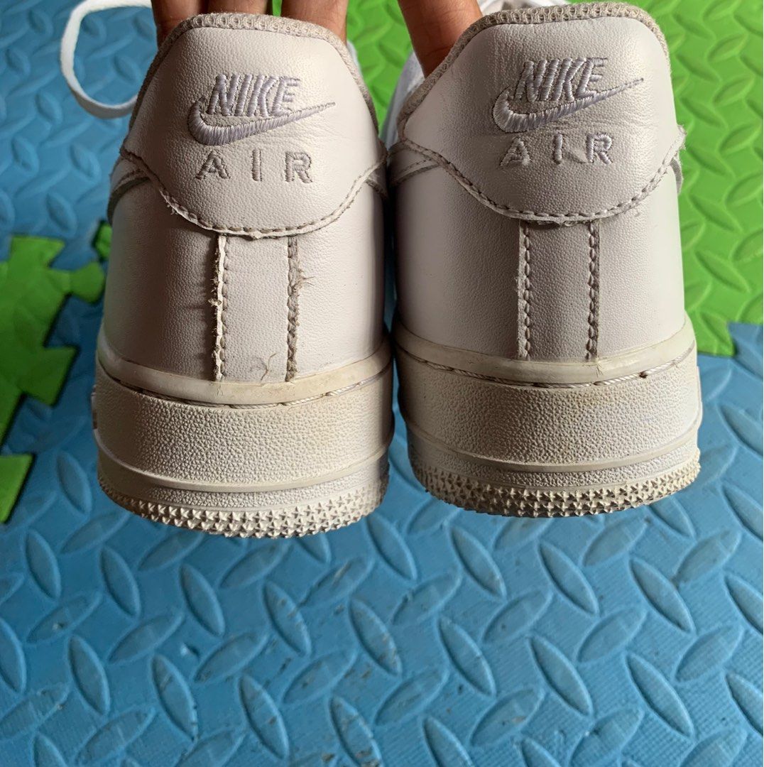 harga af1 triple white