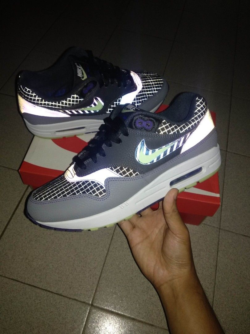 air max 1 future swoosh